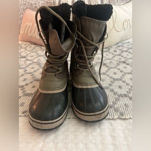 Sorel Winter Snow Boots.